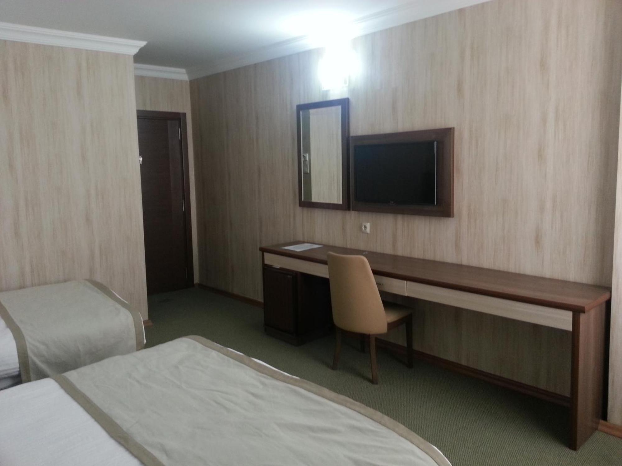 Hosta Otel Adana Eksteriør billede